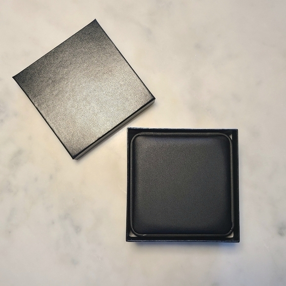 SAVVY CIE JEWELS Flexible Blue Lace Agate Cuff Bracelet, NWOT - Picture 3 of 9